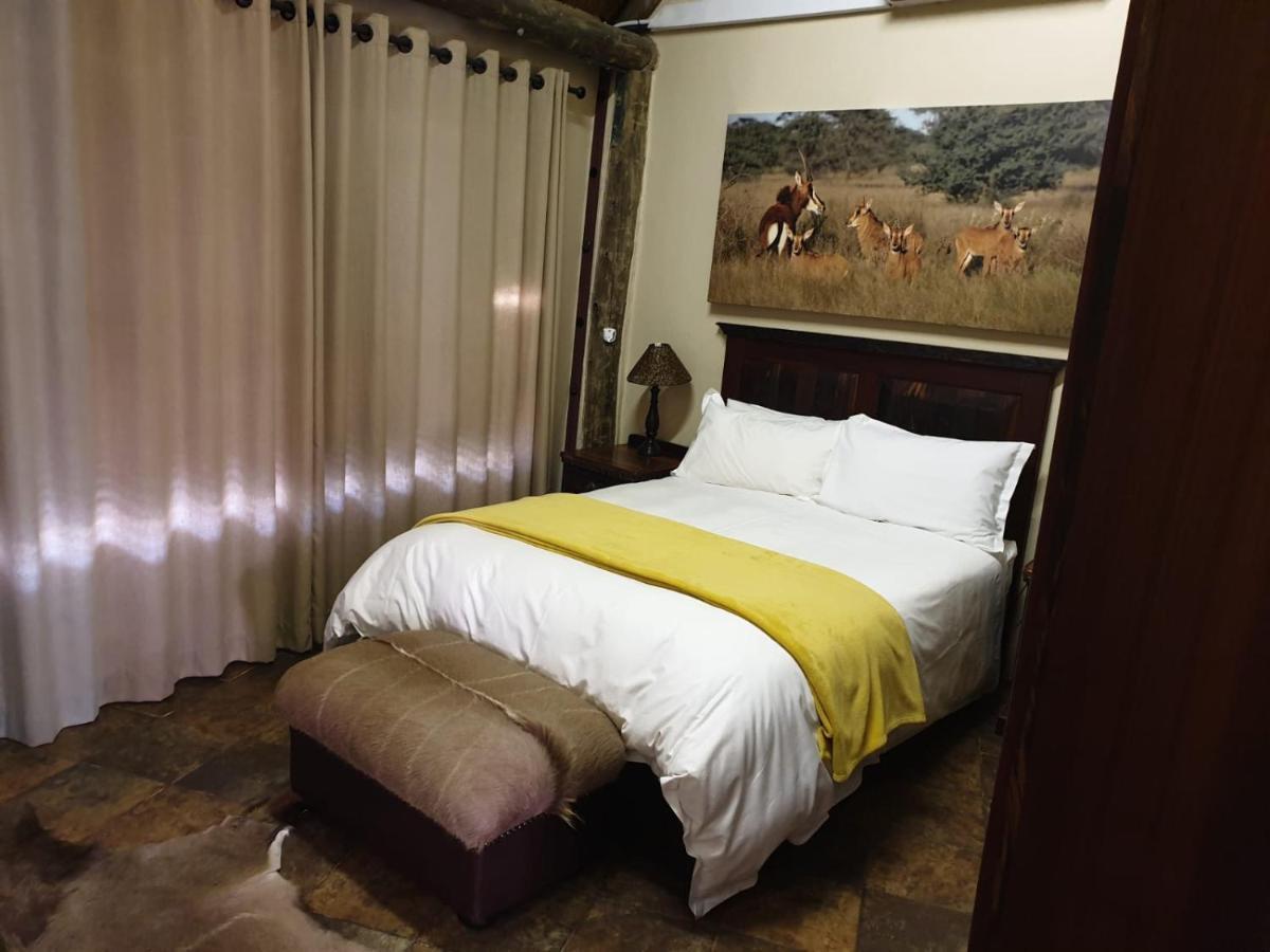 Wag N Bietjie Bush Lodge Heuningneskloof Esterno foto