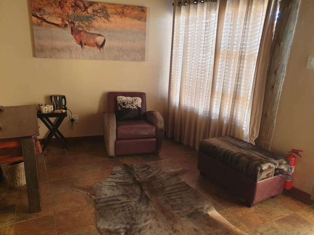 Wag N Bietjie Bush Lodge Heuningneskloof Esterno foto