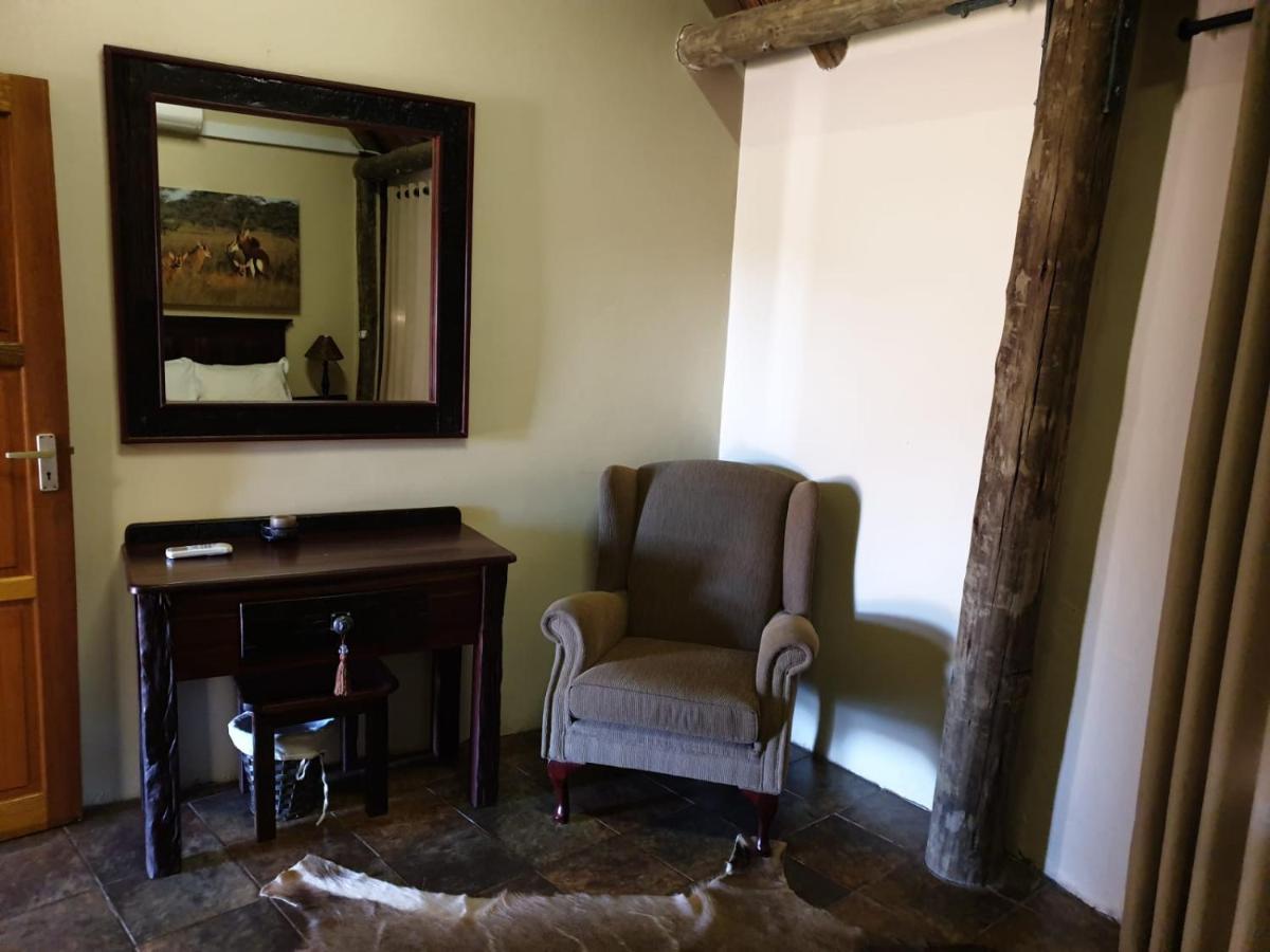 Wag N Bietjie Bush Lodge Heuningneskloof Esterno foto
