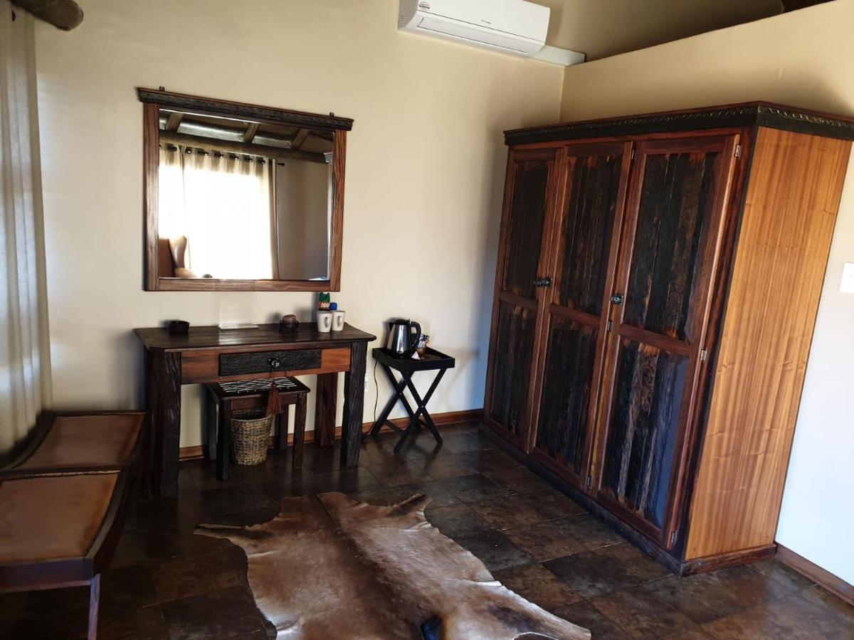 Wag N Bietjie Bush Lodge Heuningneskloof Esterno foto